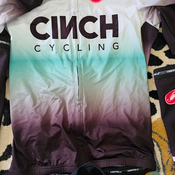 Cycling kit - Picture 3 of 4